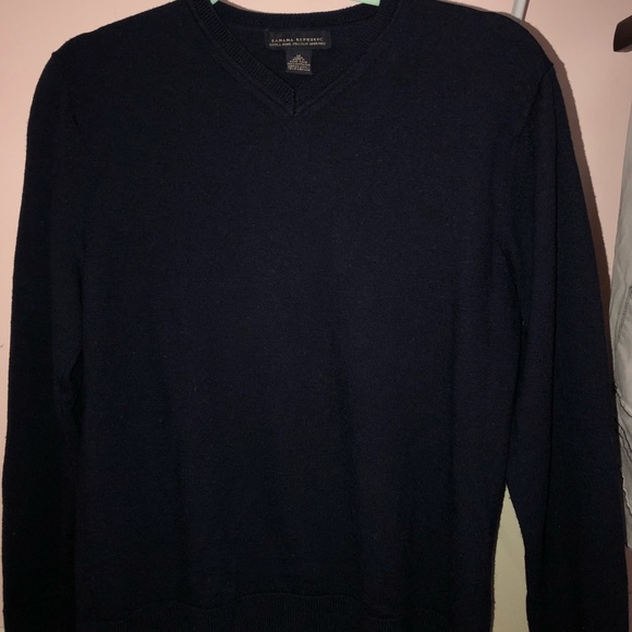 Sweater - Picture 2 of 3